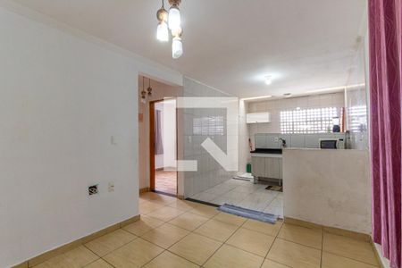 Sala de casa para alugar com 2 quartos, 45m² em Vila Carrão, São Paulo