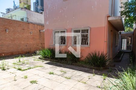 Casa para alugar com 360m², 3 quartos e 3 vagas Casa para alugar com 360m², 3 quartos e 3 vagasQuintal