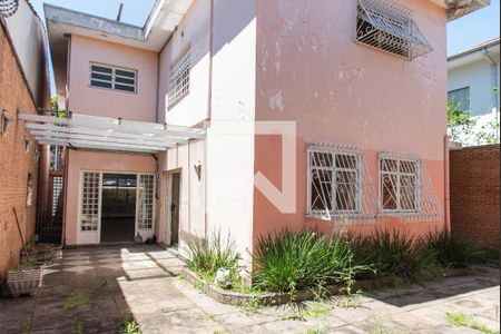 Casa para alugar com 360m², 3 quartos e 3 vagas Casa para alugar com 360m², 3 quartos e 3 vagasQuintal