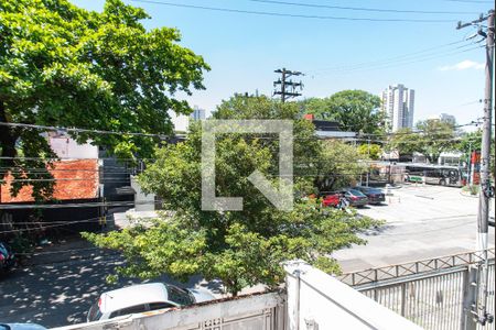 Casa para alugar com 360m², 3 quartos e 3 vagas Casa para alugar com 360m², 3 quartos e 3 vagasVista da suíte 2