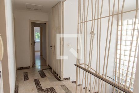 Casa para alugar com 360m², 3 quartos e 3 vagas Casa para alugar com 360m², 3 quartos e 3 vagasHall dos quartos