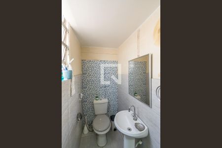 Casa à venda com 195m², 6 quartos e 1 vagaCasa 2 - Banheiro