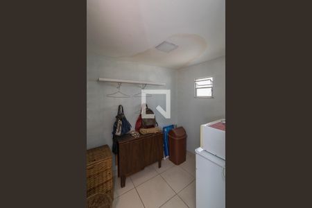 Casa à venda com 195m², 6 quartos e 1 vagaCasa 2 - Quarto de serviço