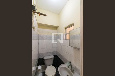 Casa à venda com 195m², 6 quartos e 1 vagaCasa 3 - Banheiro
