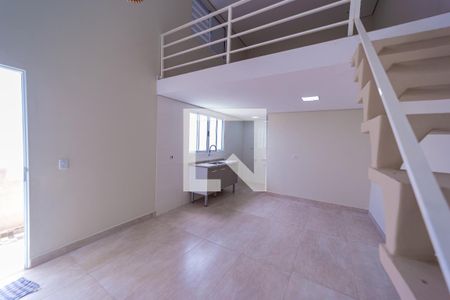 Sala/Cozinha de kitnet/studio para alugar com 1 quarto, 32m² em Jardim Veronia, São Paulo