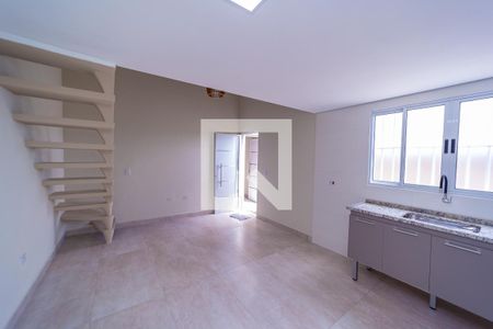 Sala/Cozinha de kitnet/studio para alugar com 1 quarto, 32m² em Jardim Veronia, São Paulo