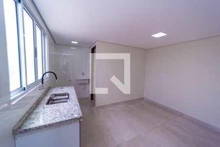 Sala/Cozinha de kitnet/studio para alugar com 1 quarto, 32m² em Jardim Veronia, São Paulo