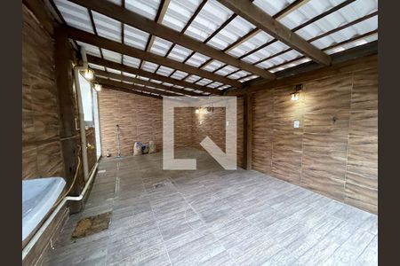 Apartamento à venda com 92m², 3 quartos e 1 vagaÁrea de Serviço