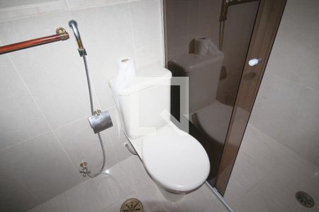 Apartamento à venda com 78m², 2 quartos e 1 vaga Apartamento à venda com 78m², 2 quartos e 1 vagaBanheiro
