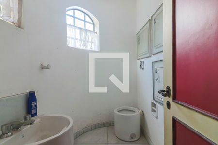 Casa à venda com 326m², 3 quartos e 2 vagas Casa à venda com 326m², 3 quartos e 2 vagasLavabo