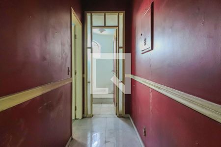 Casa à venda com 326m², 3 quartos e 2 vagas Casa à venda com 326m², 3 quartos e 2 vagasCorredor