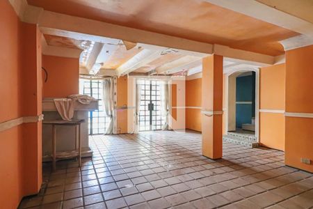 Casa à venda com 326m², 3 quartos e 2 vagas Casa à venda com 326m², 3 quartos e 2 vagasÁrea Externa