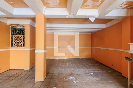 Casa à venda com 326m², 3 quartos e 2 vagas Casa à venda com 326m², 3 quartos e 2 vagasÁrea Externa