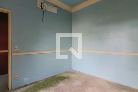 Casa à venda com 326m², 3 quartos e 2 vagas Casa à venda com 326m², 3 quartos e 2 vagasQuarto 2