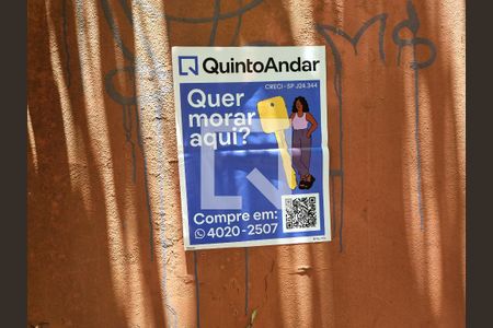 Casa à venda com 326m², 3 quartos e 2 vagas Casa à venda com 326m², 3 quartos e 2 vagasPlaquinha