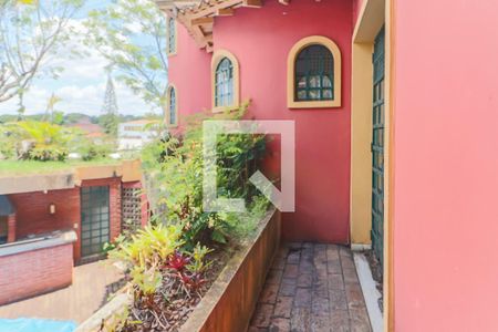 Casa à venda com 326m², 3 quartos e 2 vagas Casa à venda com 326m², 3 quartos e 2 vagasPiscina e Churrasqueira