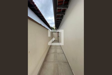 Casa à venda com 122m², 4 quartos e 2 vagascorredor 
