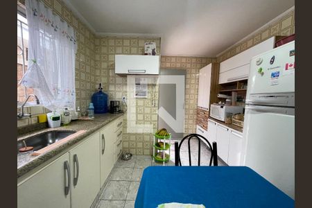 Casa à venda com 122m², 4 quartos e 2 vagasCozinha