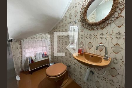 Casa à venda com 122m², 4 quartos e 2 vagasLavabo