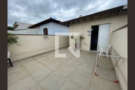 Casa à venda com 122m², 4 quartos e 2 vagasVaranda