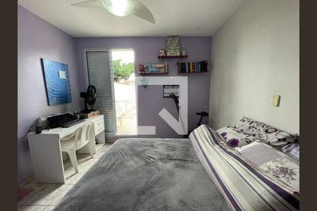 Casa à venda com 122m², 4 quartos e 2 vagasSuíte 1