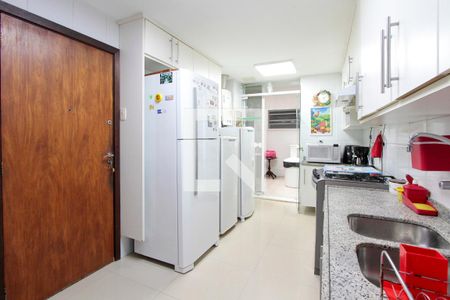 Apartamento à venda com 154m², 3 quartos e 2 vagasCozinha
