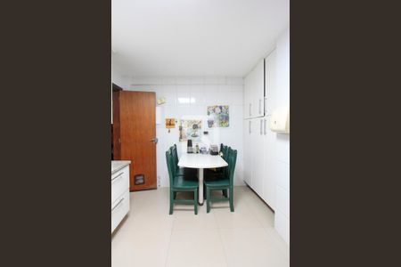 Apartamento à venda com 154m², 3 quartos e 2 vagasCozinha