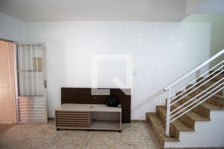 Sala de casa à venda com 3 quartos, 150m² em Vila Carmosina, São Paulo