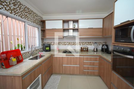 Casa à venda com 131m², 3 quartos e 2 vagasCozinha