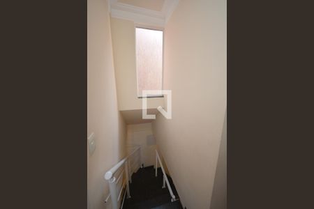 Casa à venda com 131m², 3 quartos e 2 vagasEscada