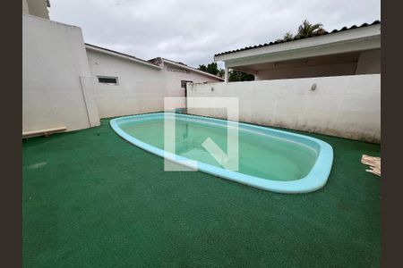 Casa à venda com 100m², 2 quartos e 2 vagasÁrea comum - Piscina