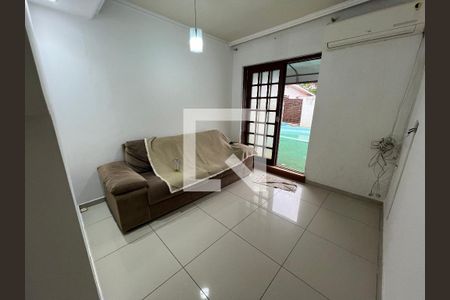Casa à venda com 224m², 4 quartos e 2 vagas Casa à venda com 224m², 4 quartos e 2 vagasSala 3
