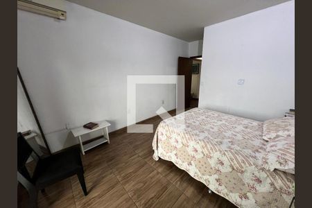 Casa à venda com 224m², 4 quartos e 2 vagas Casa à venda com 224m², 4 quartos e 2 vagasQuarto 4