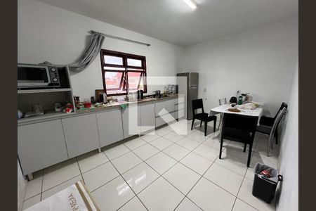 Casa à venda com 224m², 4 quartos e 2 vagas Casa à venda com 224m², 4 quartos e 2 vagasCozinha 2