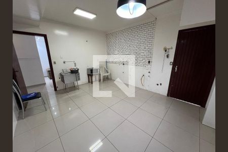 Casa à venda com 224m², 4 quartos e 2 vagas Casa à venda com 224m², 4 quartos e 2 vagasCozinha 1