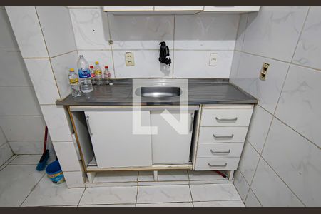 Casa à venda com 75m², 3 quartos e 1 vagacozinha