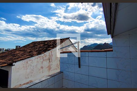 Casa à venda com 75m², 3 quartos e 1 vagaterraço