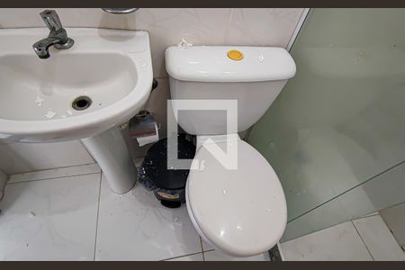 Casa à venda com 75m², 3 quartos e 1 vagabanheiro social