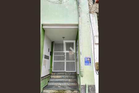 Casa à venda com 75m², 3 quartos e 1 vagaplaquinha OWLF-343