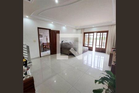 Casa à venda com 3 quartos, 180m² em Parque Sao Domingos, São Paulo