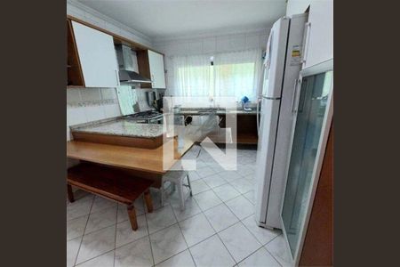 Casa à venda com 3 quartos, 180m² em Parque Sao Domingos, São Paulo