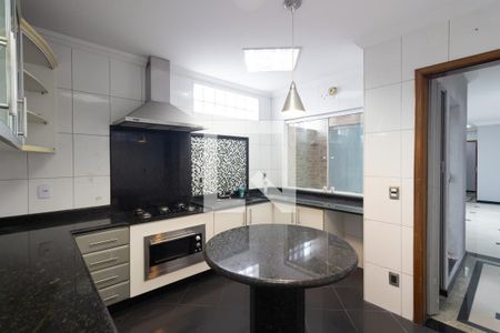 Casa para alugar com 344m², 3 quartos e 2 vagas Casa para alugar com 344m², 3 quartos e 2 vagasCozinha