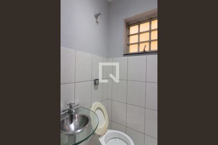 Casa para alugar com 344m², 3 quartos e 2 vagas Casa para alugar com 344m², 3 quartos e 2 vagasBanheiro 1