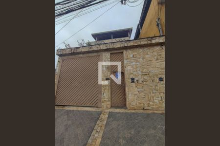 Casa para alugar com 344m², 3 quartos e 2 vagas Casa para alugar com 344m², 3 quartos e 2 vagasFachada