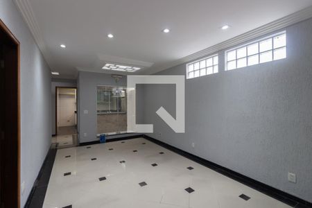 Casa para alugar com 344m², 3 quartos e 2 vagas Casa para alugar com 344m², 3 quartos e 2 vagasSala 2