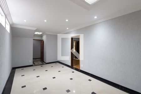 Casa para alugar com 344m², 3 quartos e 2 vagas Casa para alugar com 344m², 3 quartos e 2 vagasSala 2