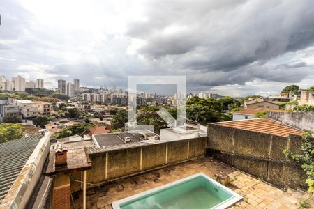 Casa para alugar com 331m², 3 quartos e 7 vagas Casa para alugar com 331m², 3 quartos e 7 vagasÁrea comum