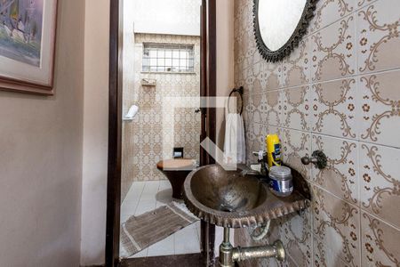 Casa para alugar com 331m², 3 quartos e 7 vagas Casa para alugar com 331m², 3 quartos e 7 vagasLavabo