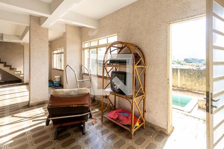 Casa para alugar com 331m², 3 quartos e 7 vagas Casa para alugar com 331m², 3 quartos e 7 vagasÁrea comum