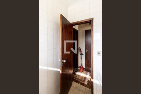 Casa para alugar com 331m², 3 quartos e 7 vagas Casa para alugar com 331m², 3 quartos e 7 vagasBanheiro de Serviço